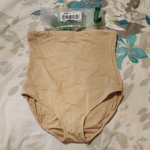 High-Waisted Tan Shapewear M, Nwot